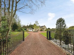 Photo 12- click for photo gallery